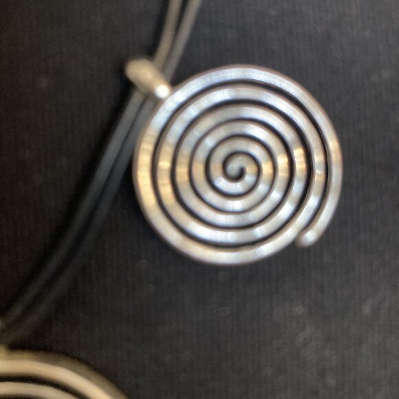 157 Newgrange Ireland Inspired Swirls Necklace NWOT - Picture 9 of 10